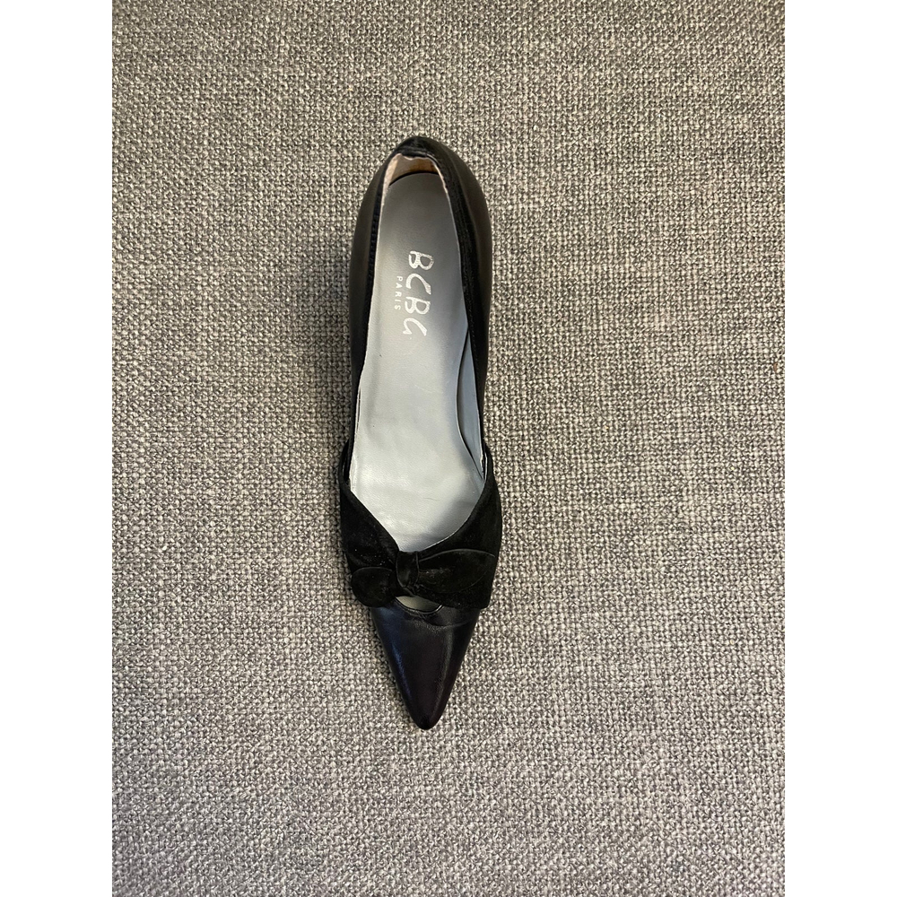 BCBG Paris Black Suede Pump Heels Size 6 - Picture 3 of 11